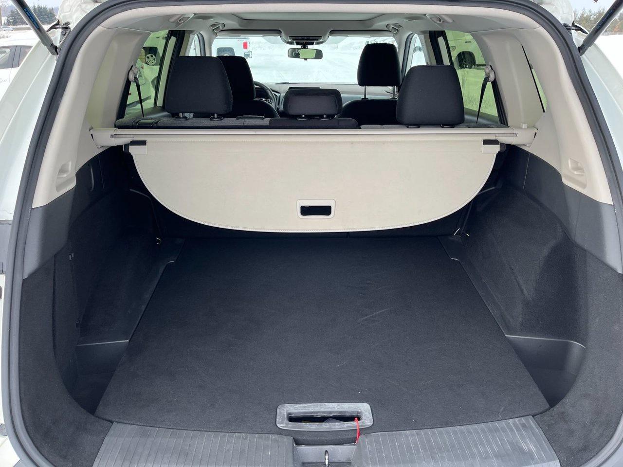 2023 Nissan Rogue SV AWD MOONROOF Photo