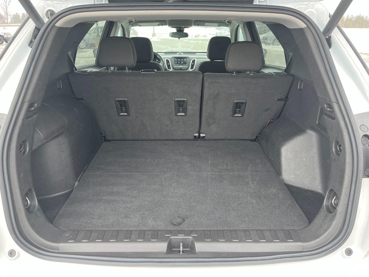 2024 Chevrolet Equinox AWD 4DR LT Photo