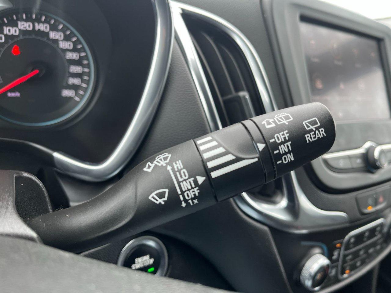 2024 Chevrolet Equinox AWD 4DR LT Photo