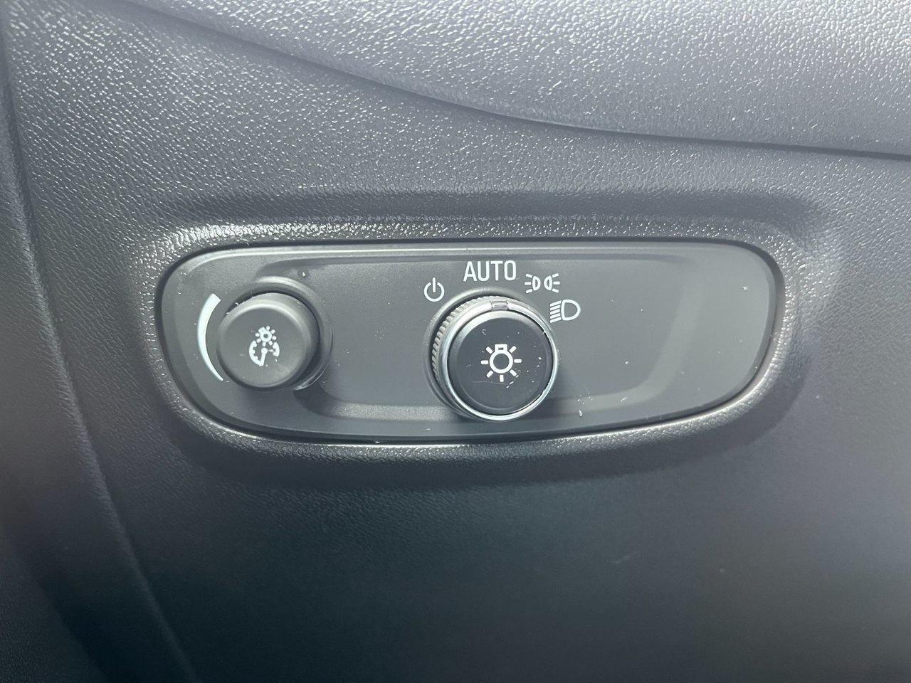 2024 Chevrolet Equinox AWD 4DR LT Photo