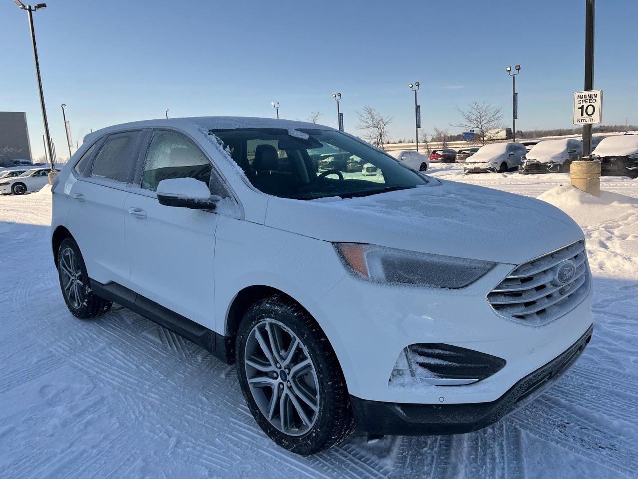 2022 Ford Edge Titanium AWD Photo
