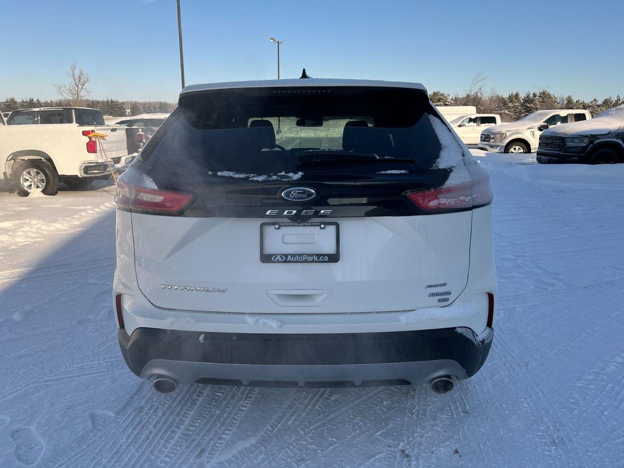 2022 Ford Edge Titanium AWD Photo