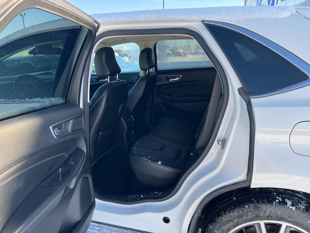 2022 Ford Edge Titanium AWD Photo