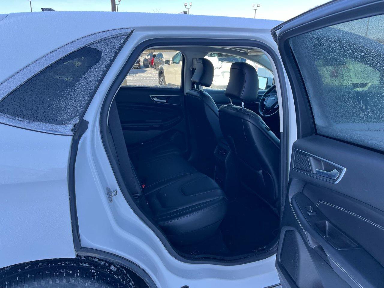 2022 Ford Edge Titanium AWD Photo