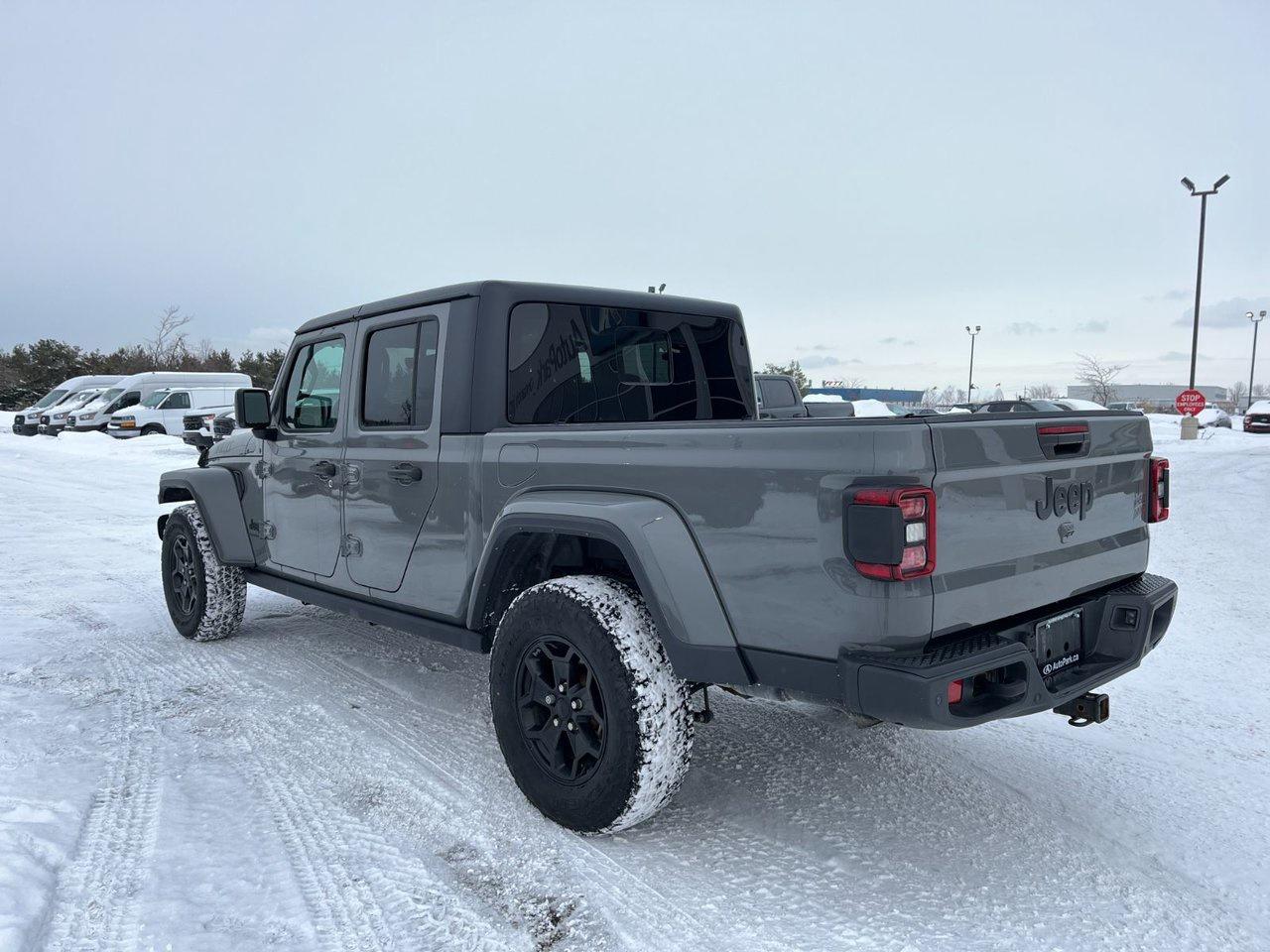 2021 Jeep Gladiator Willys 4x4 Photo
