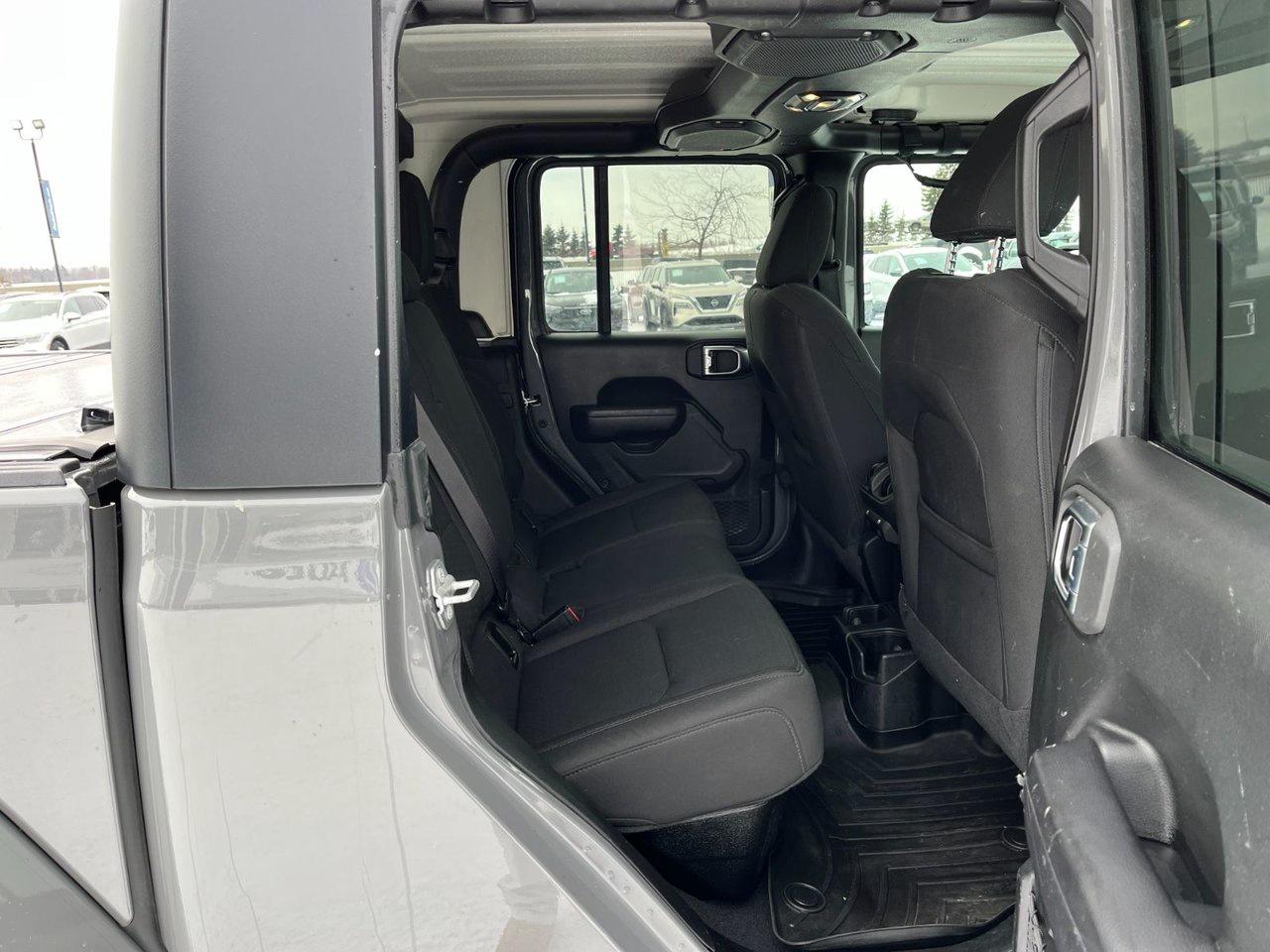 2021 Jeep Gladiator Willys 4x4 Photo