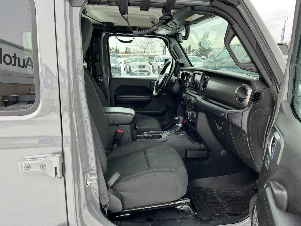 2021 Jeep Gladiator Willys 4x4 Photo