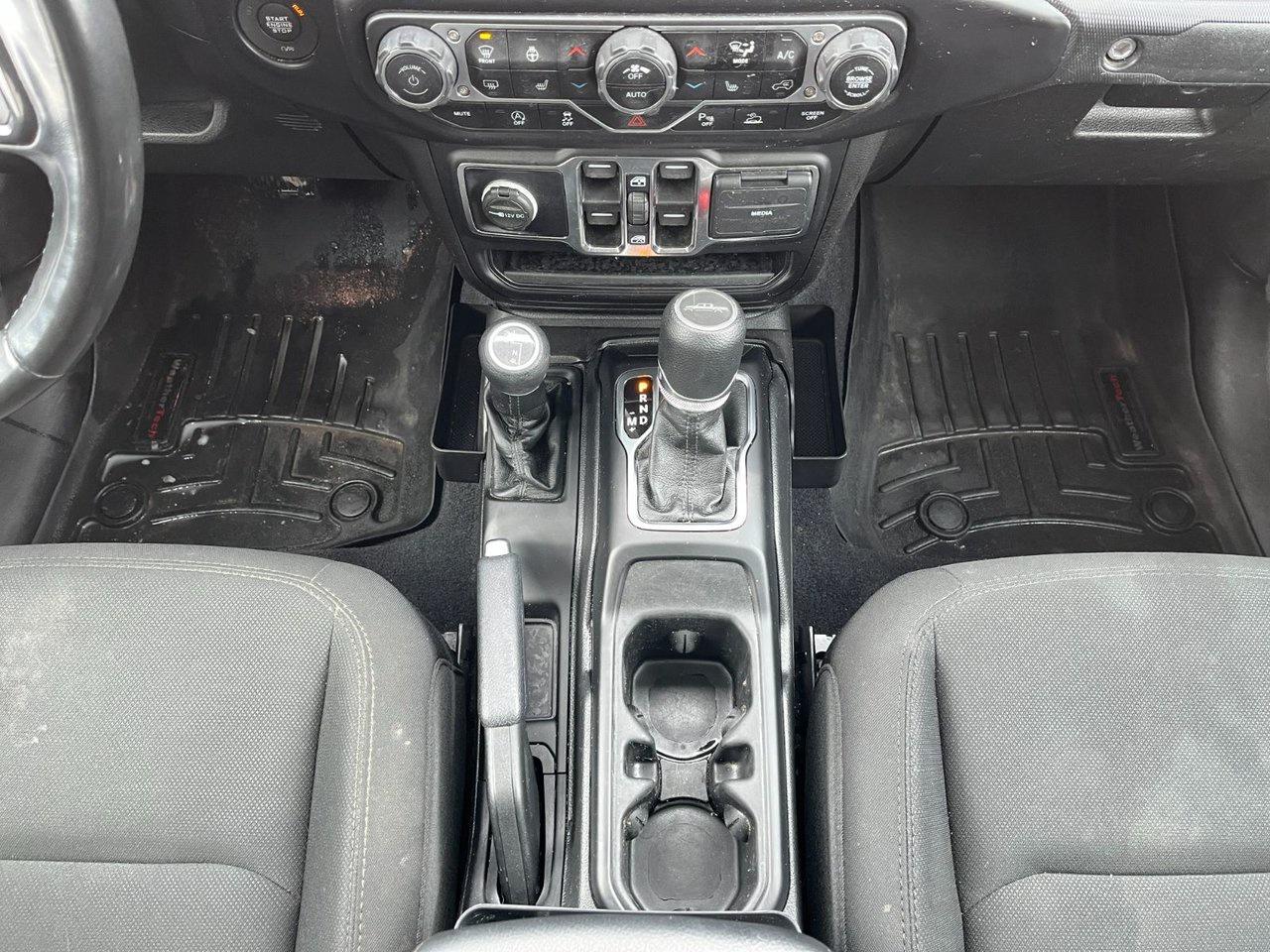 2021 Jeep Gladiator Willys 4x4 Photo