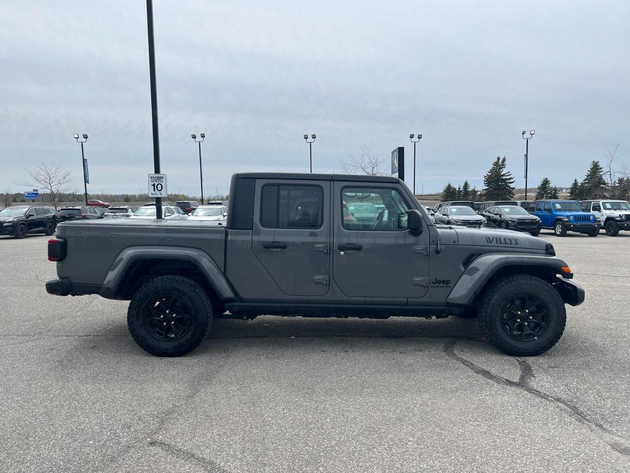 2021 Jeep Gladiator Willys 4x4 Photo4