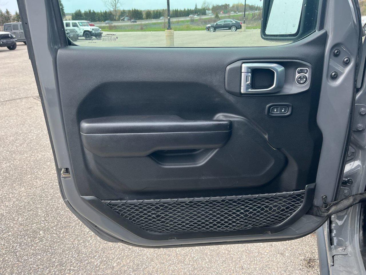 2021 Jeep Gladiator Willys 4x4 Photo