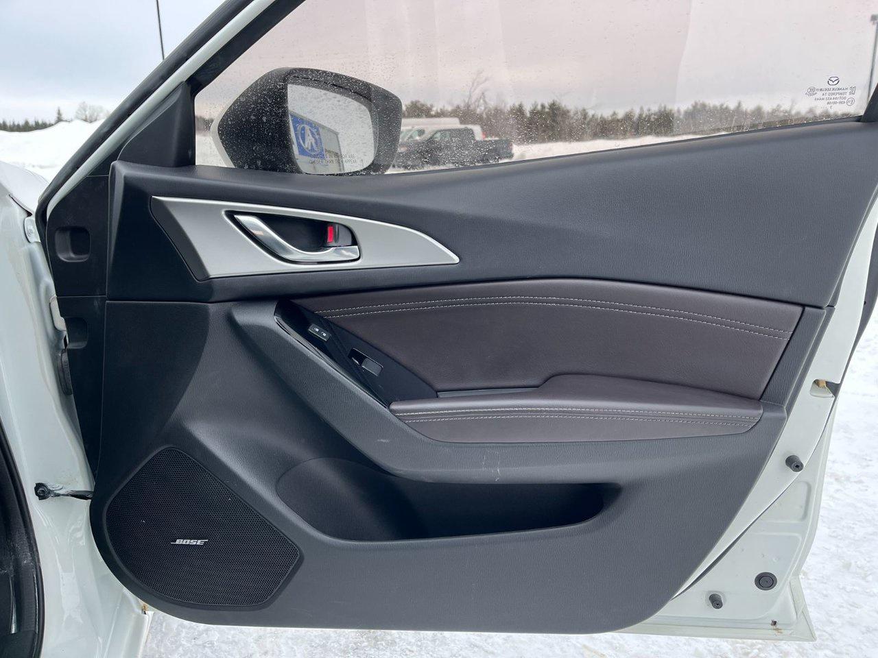 2018 Mazda MAZDA3 GS AUTO Photo