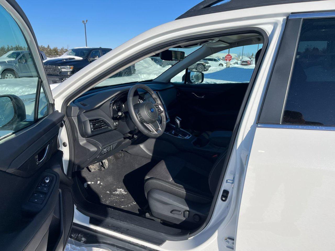 2025 Subaru Outback Touring Photo