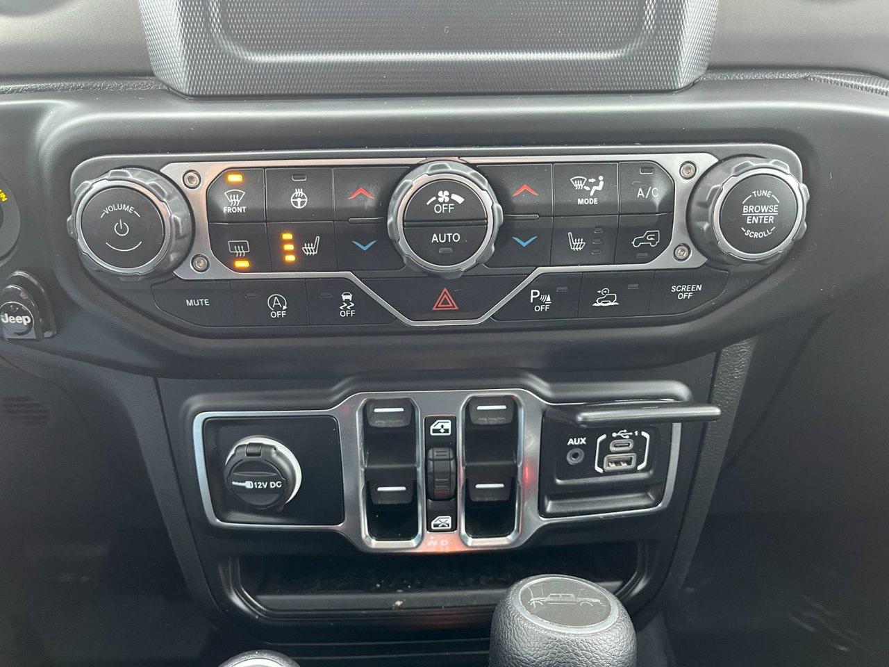 2021 Jeep Gladiator Willys 4x4 Photo