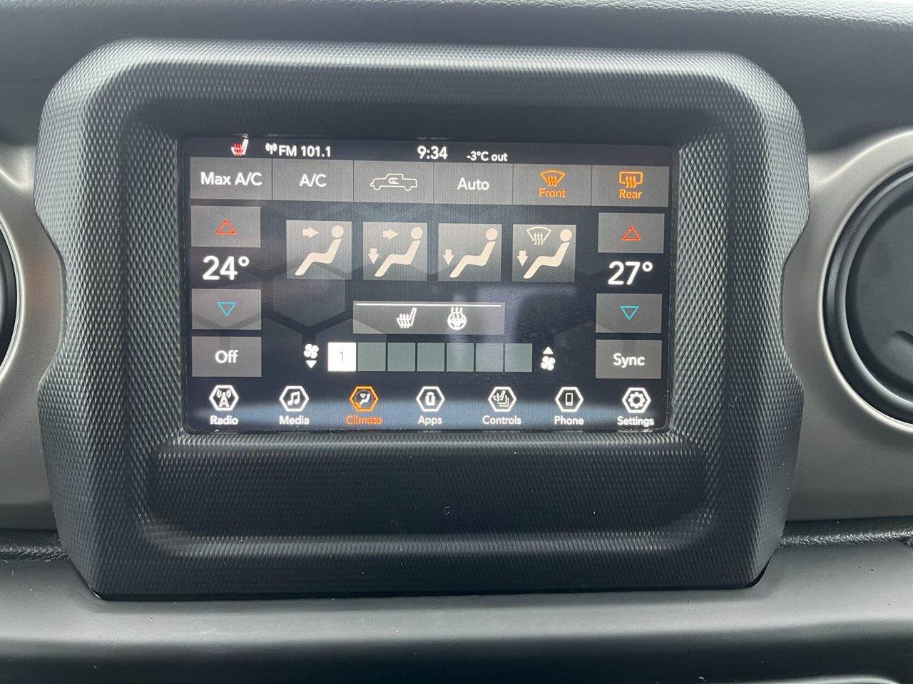 2021 Jeep Gladiator Willys 4x4 Photo