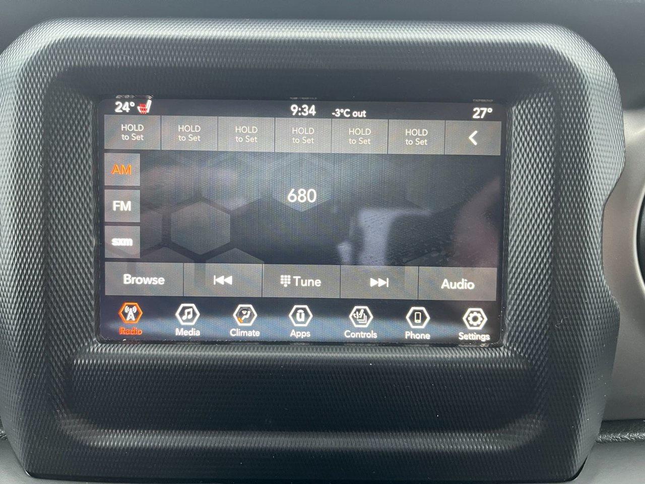 2021 Jeep Gladiator Willys 4x4 Photo