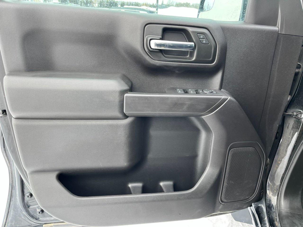 2024 Chevrolet Silverado 1500 4WD Crew Cab 157 Custom Trail Boss Photo