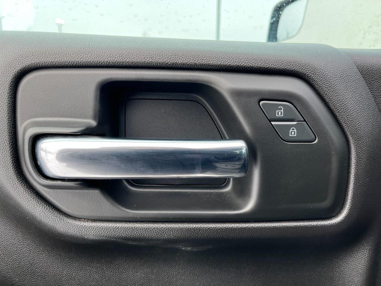 2024 Chevrolet Silverado 1500 4WD Crew Cab 157 Custom Trail Boss Photo