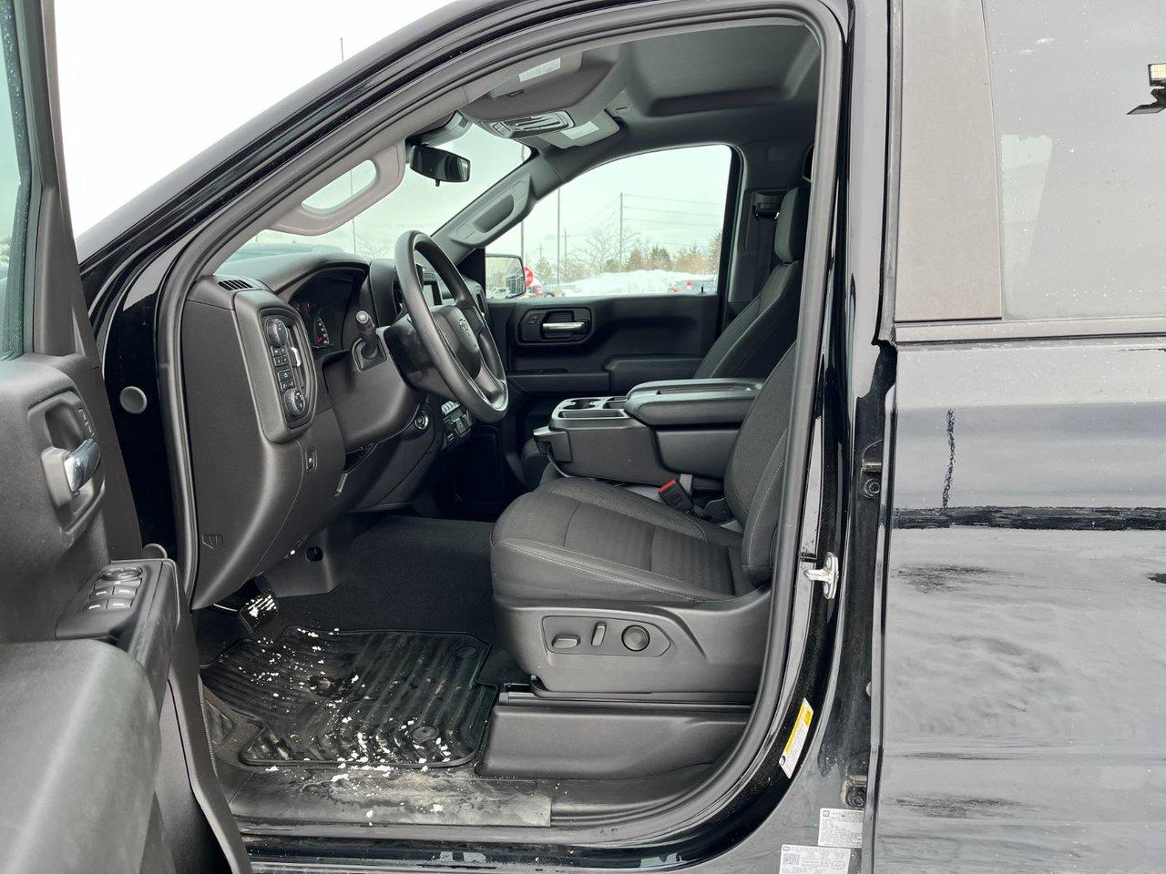 2024 Chevrolet Silverado 1500 4WD Crew Cab 157 Custom Trail Boss Photo