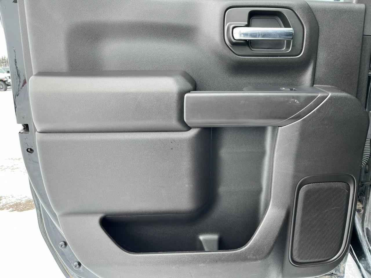 2024 Chevrolet Silverado 1500 4WD Crew Cab 157 Custom Trail Boss Photo