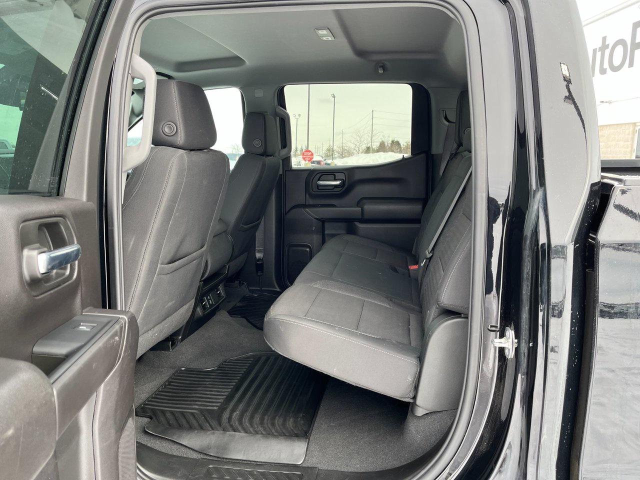 2024 Chevrolet Silverado 1500 4WD Crew Cab 157 Custom Trail Boss Photo