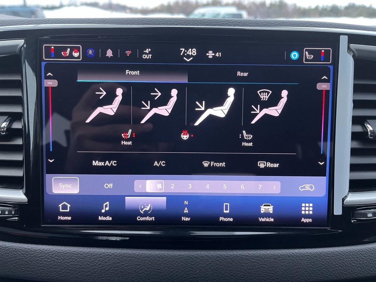 2024 Chrysler Grand Caravan SXT 2WD Photo