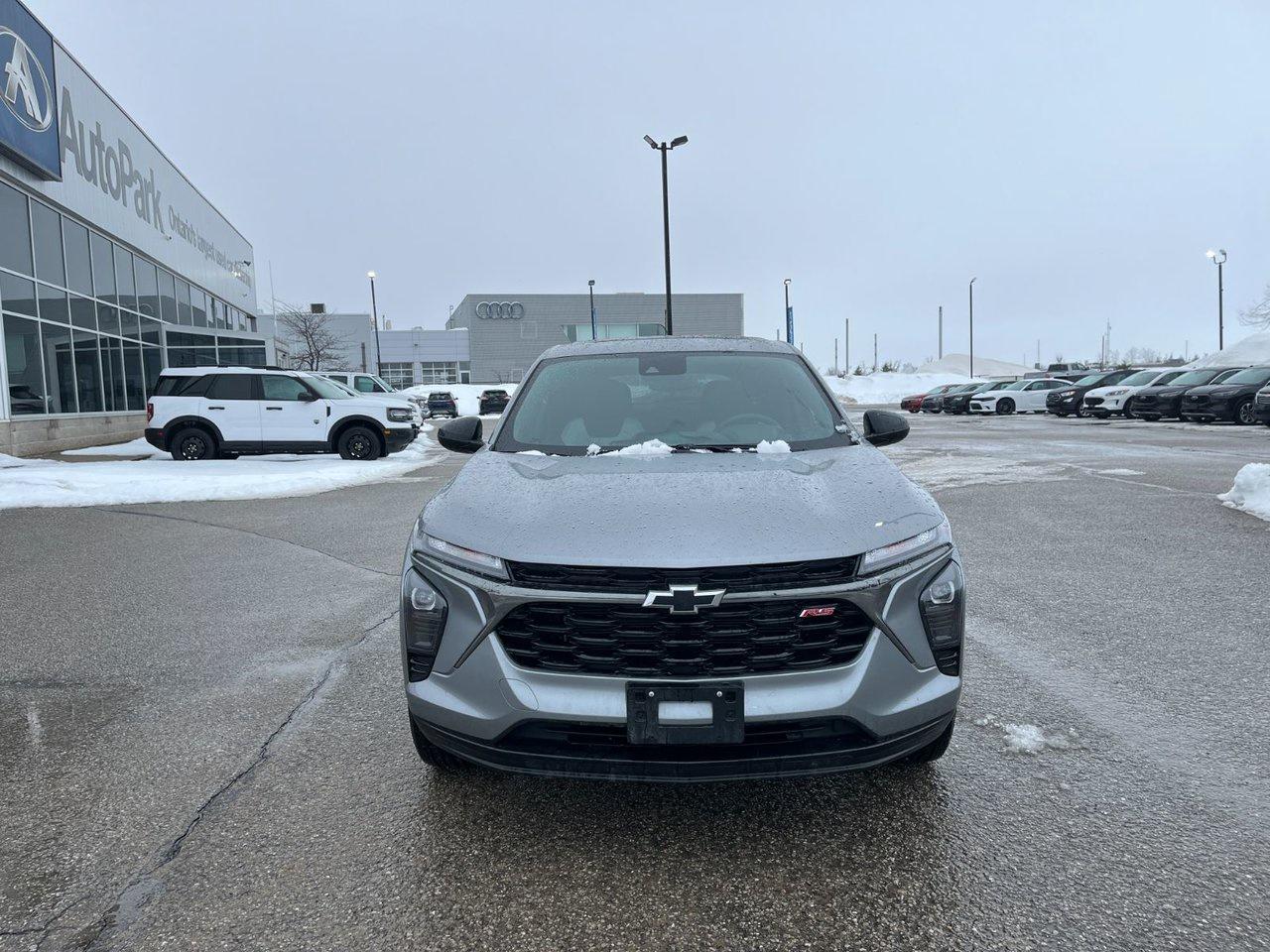 2025 Chevrolet Trax FWD 4dr 1RS Photo2