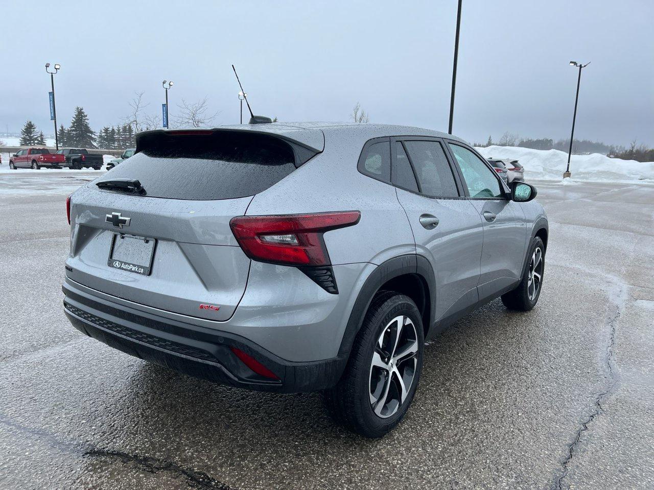 2025 Chevrolet Trax FWD 4dr 1RS Photo