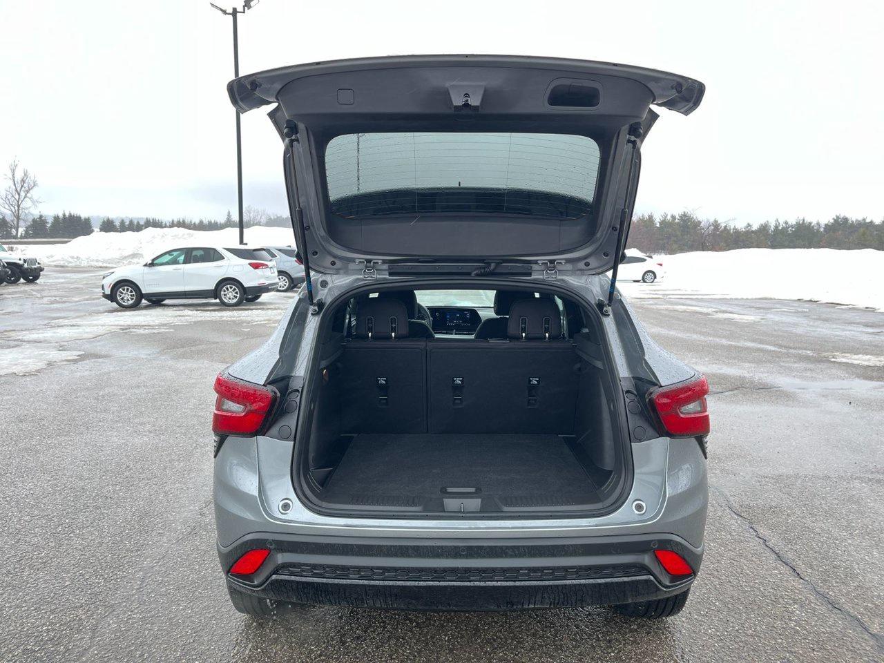 2025 Chevrolet Trax FWD 4dr 1RS Photo