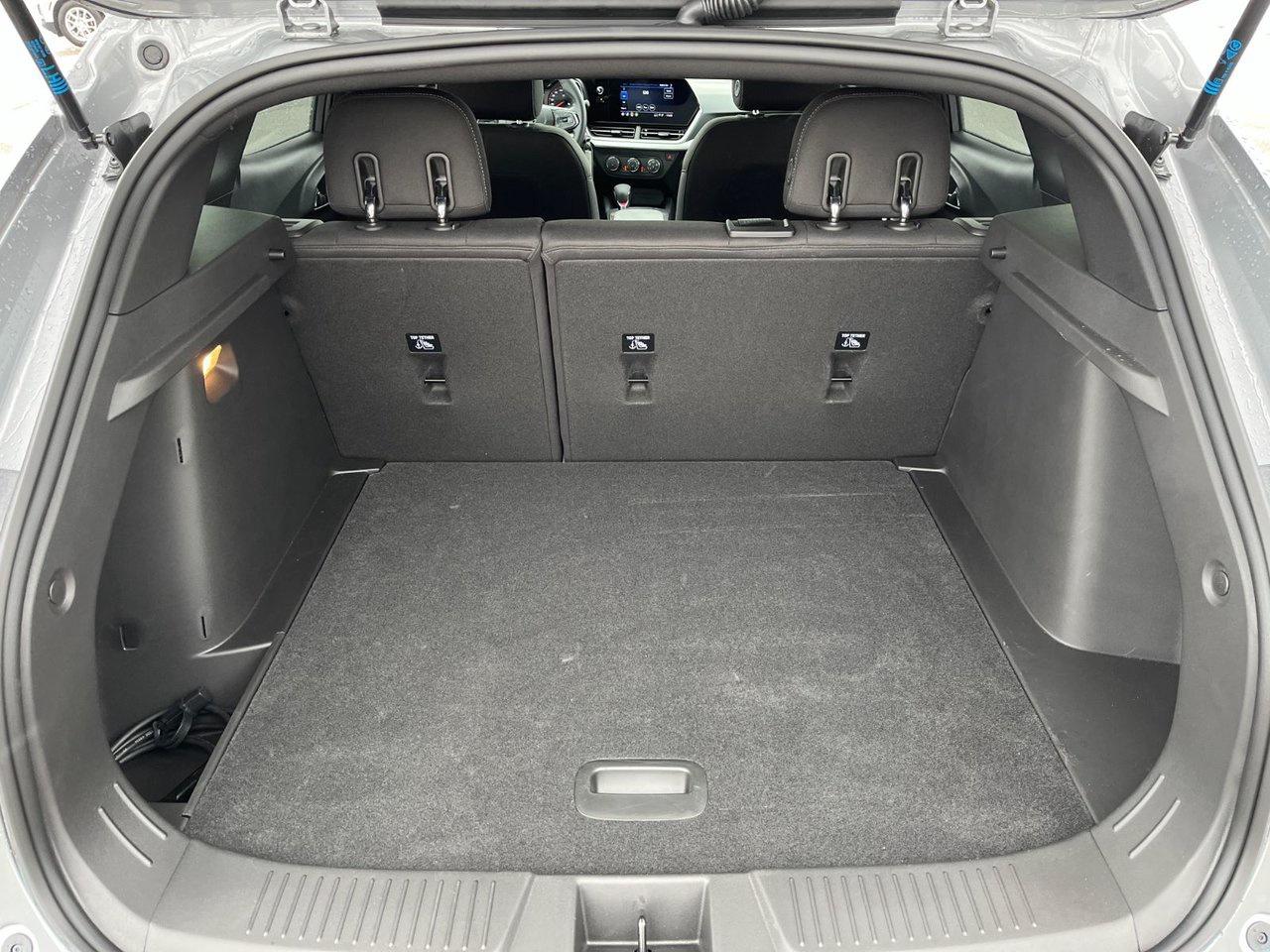 2025 Chevrolet Trax FWD 4dr 1RS Photo