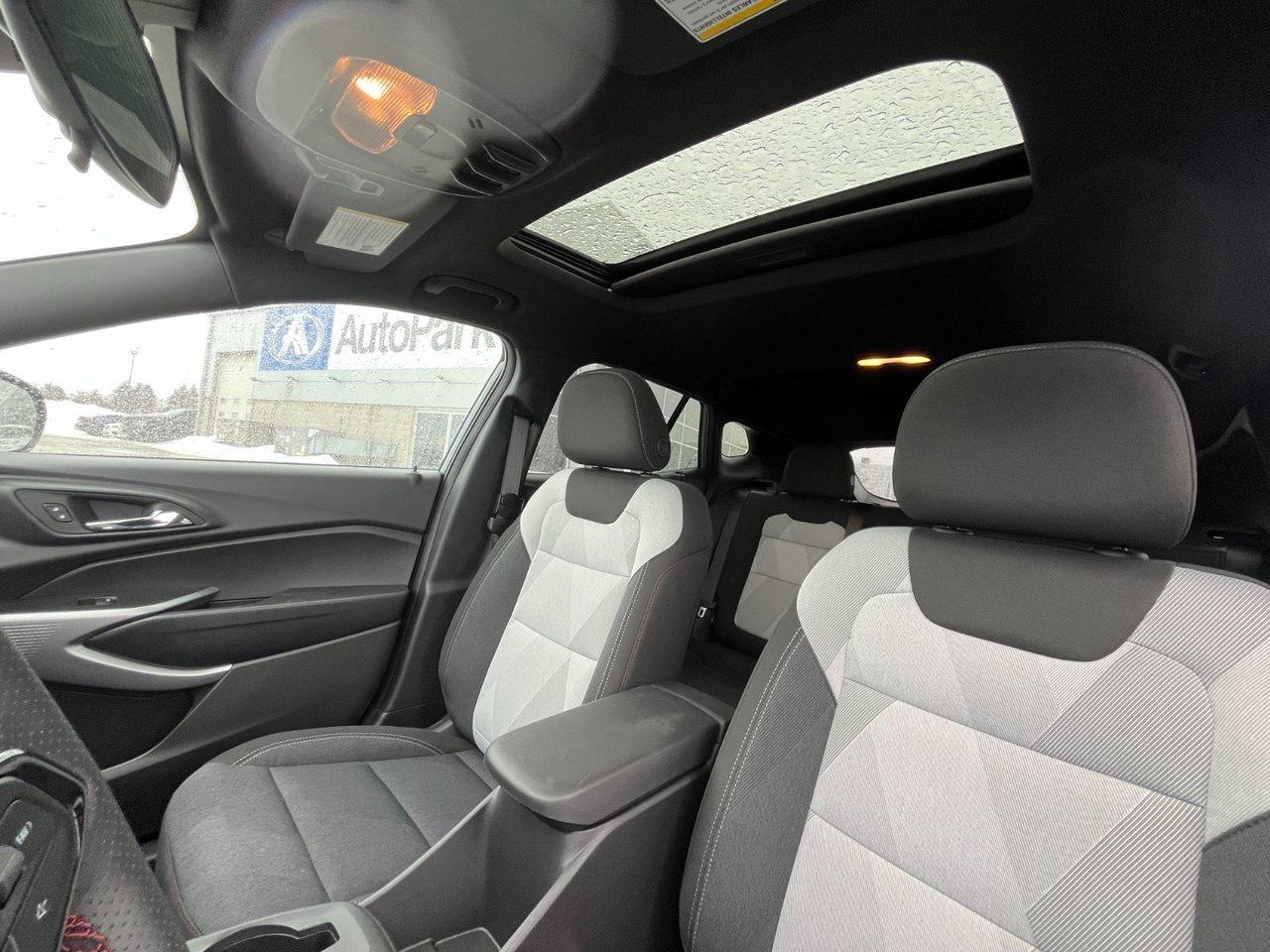 2025 Chevrolet Trax FWD 4dr 1RS Photo