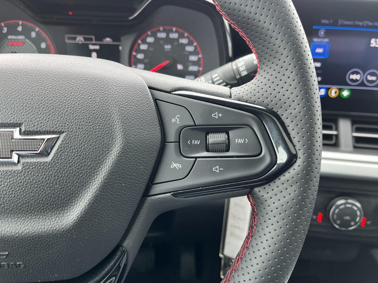 2025 Chevrolet Trax FWD 4dr 1RS Photo