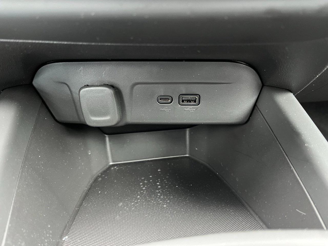 2025 Chevrolet Trax FWD 4dr 1RS Photo