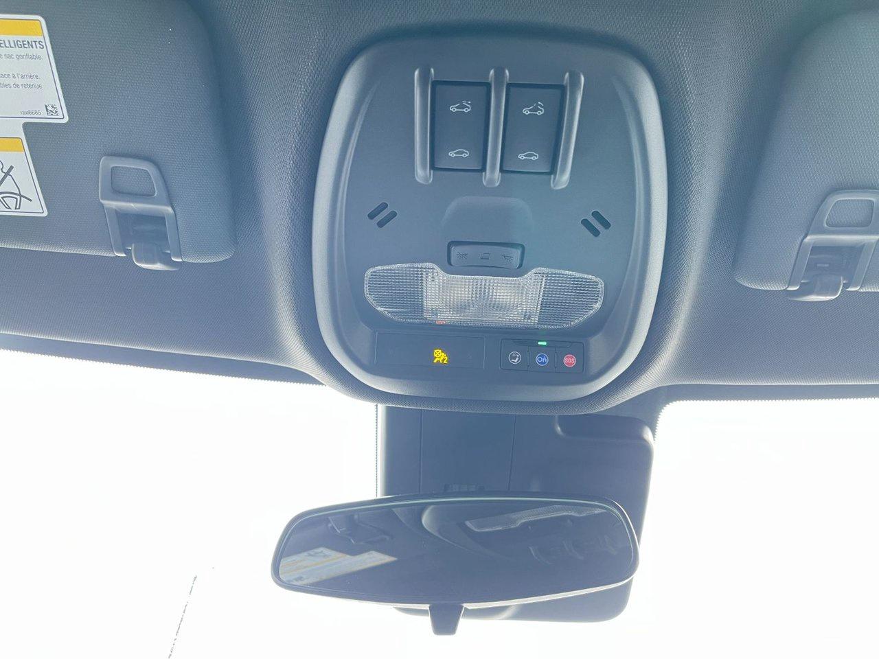 2025 Chevrolet Trax FWD 4dr 1RS Photo