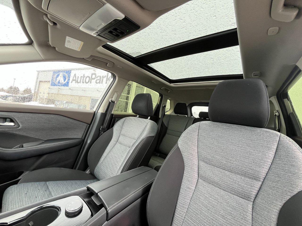 2023 Nissan Rogue SV AWD MOONROOF Photo