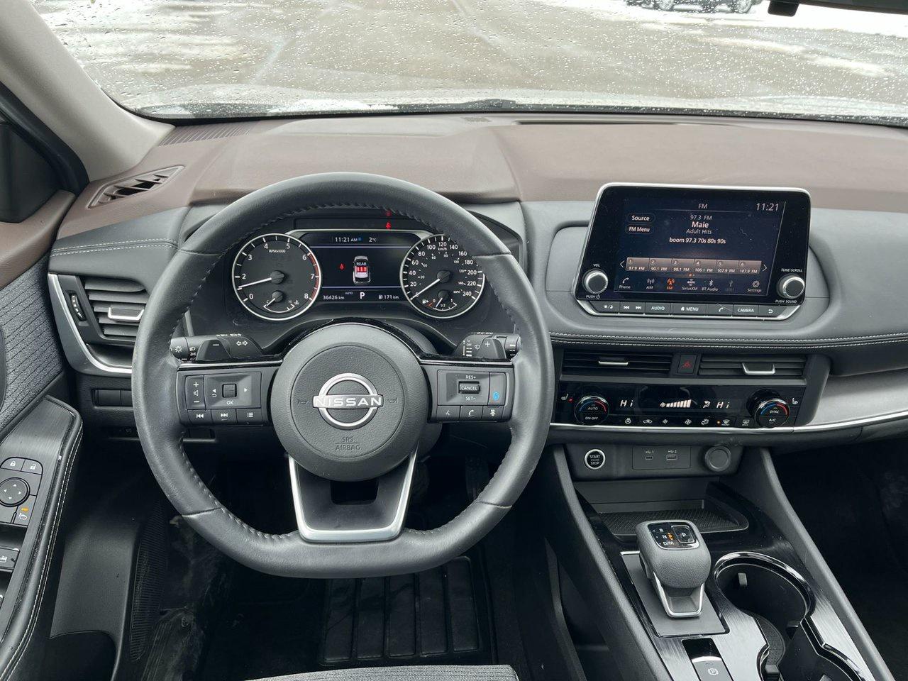 2023 Nissan Rogue SV AWD MOONROOF Photo