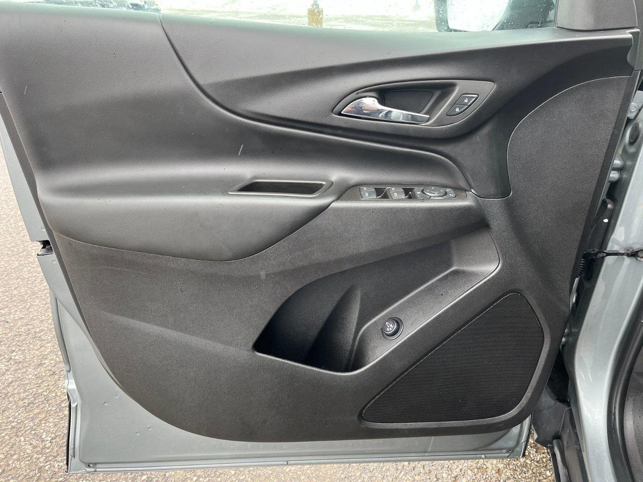 2024 Chevrolet Equinox AWD 4DR LT Photo