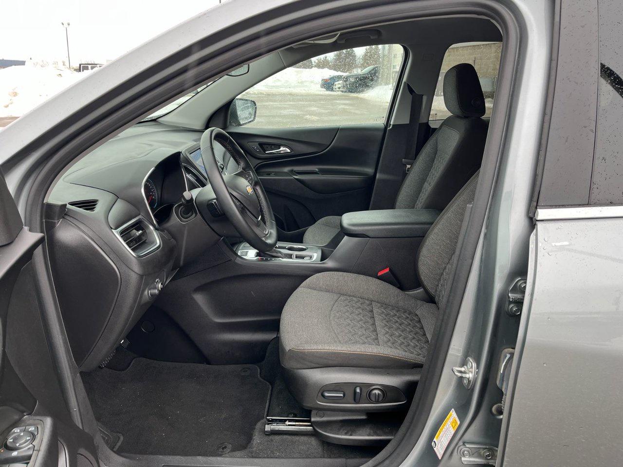 2024 Chevrolet Equinox AWD 4DR LT Photo