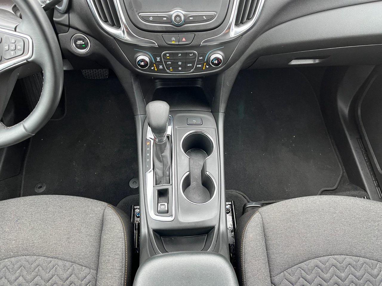 2024 Chevrolet Equinox AWD 4DR LT Photo