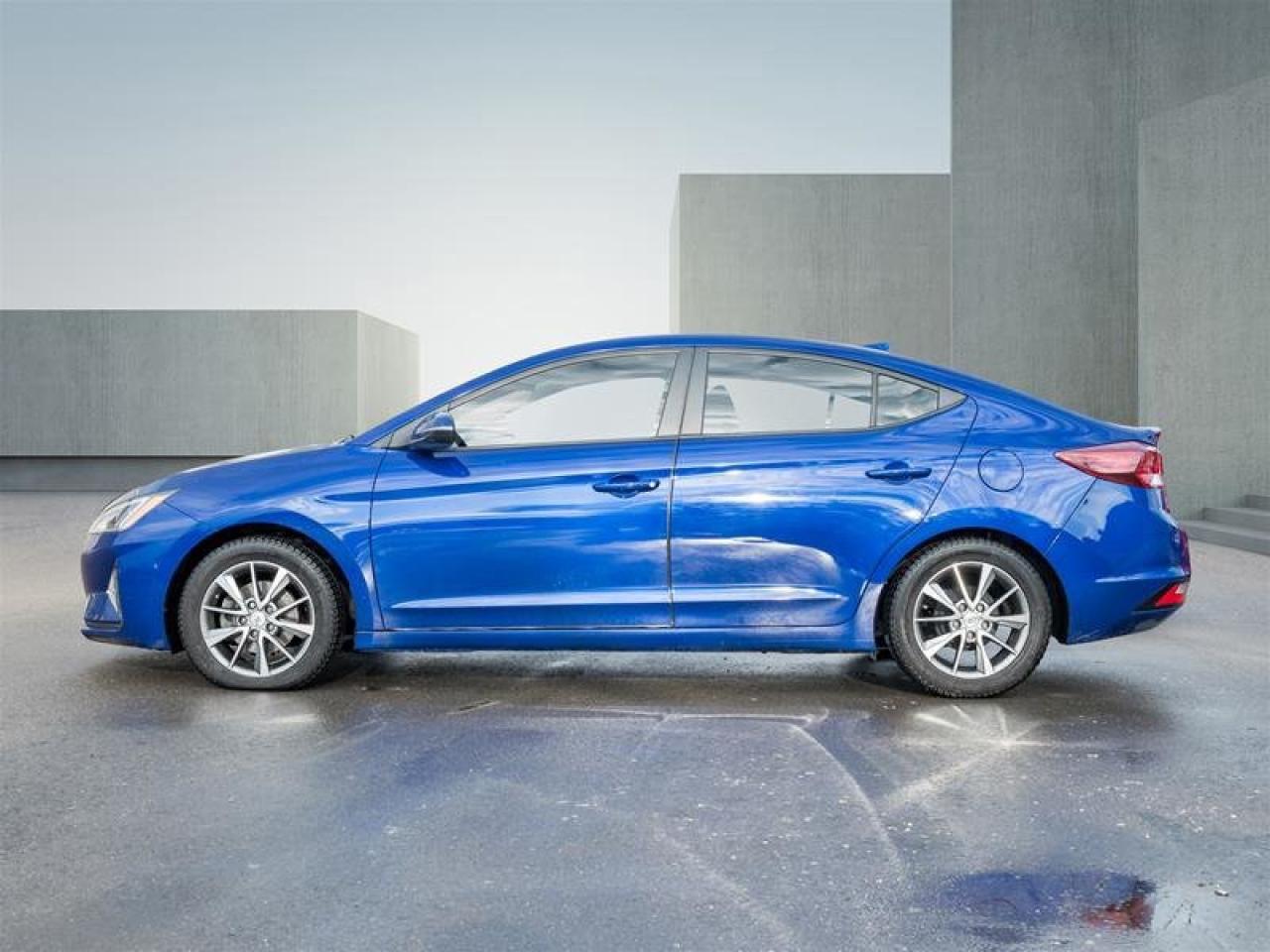 2019 Hyundai Elantra Preferred Photo2