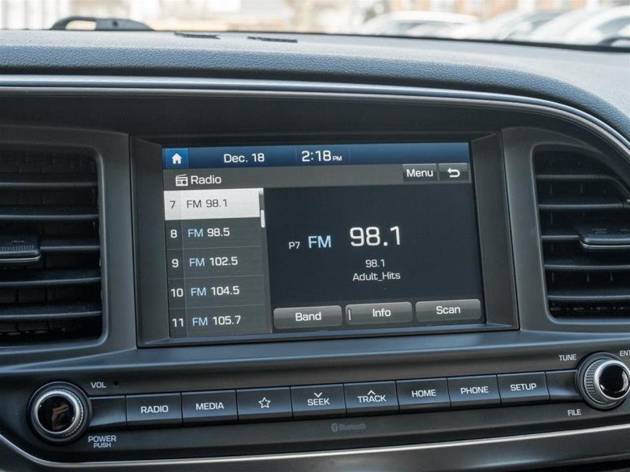 2019 Hyundai Elantra Preferred Photo