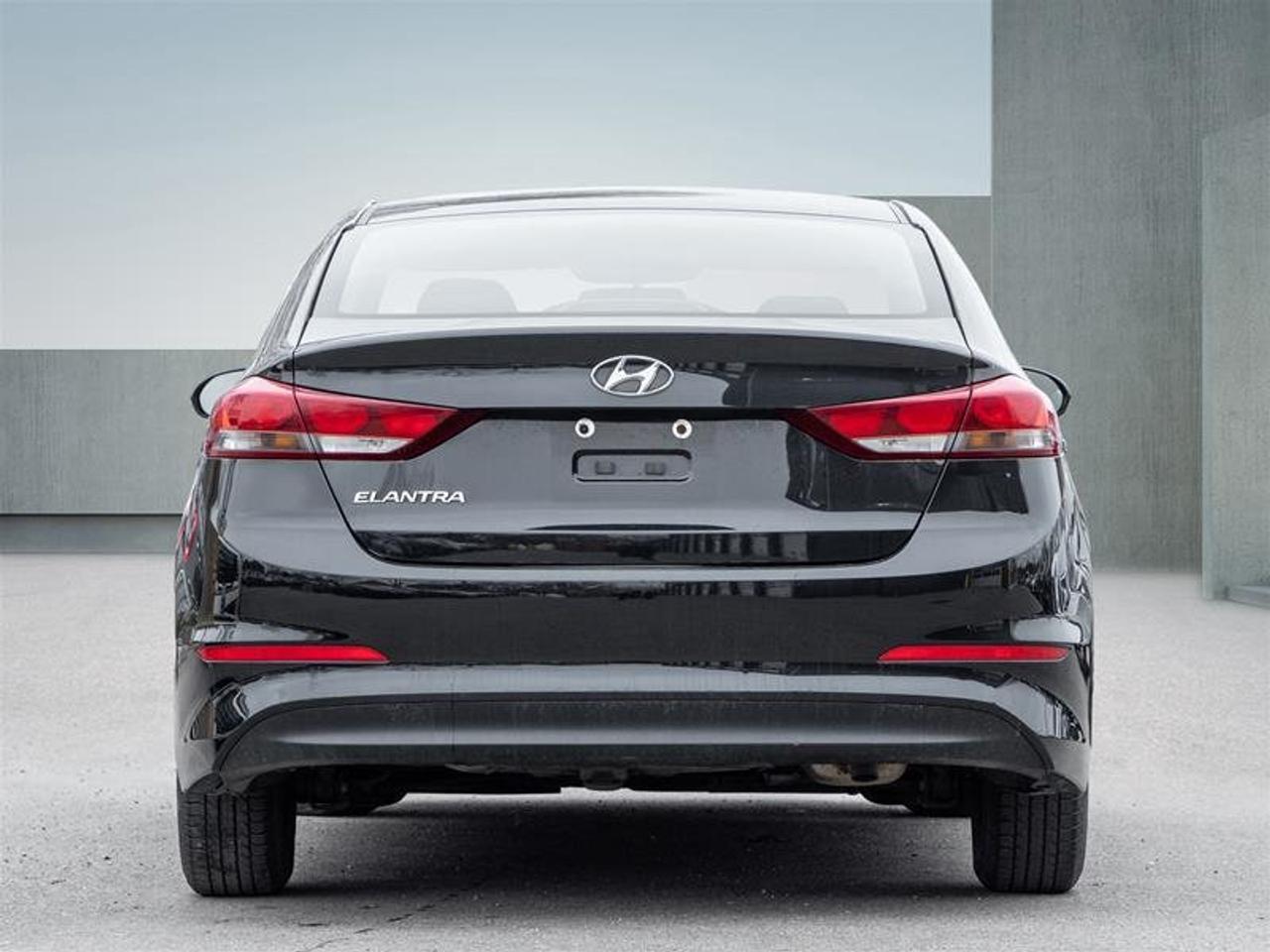 2017 Hyundai Elantra Sedan LE Photo
