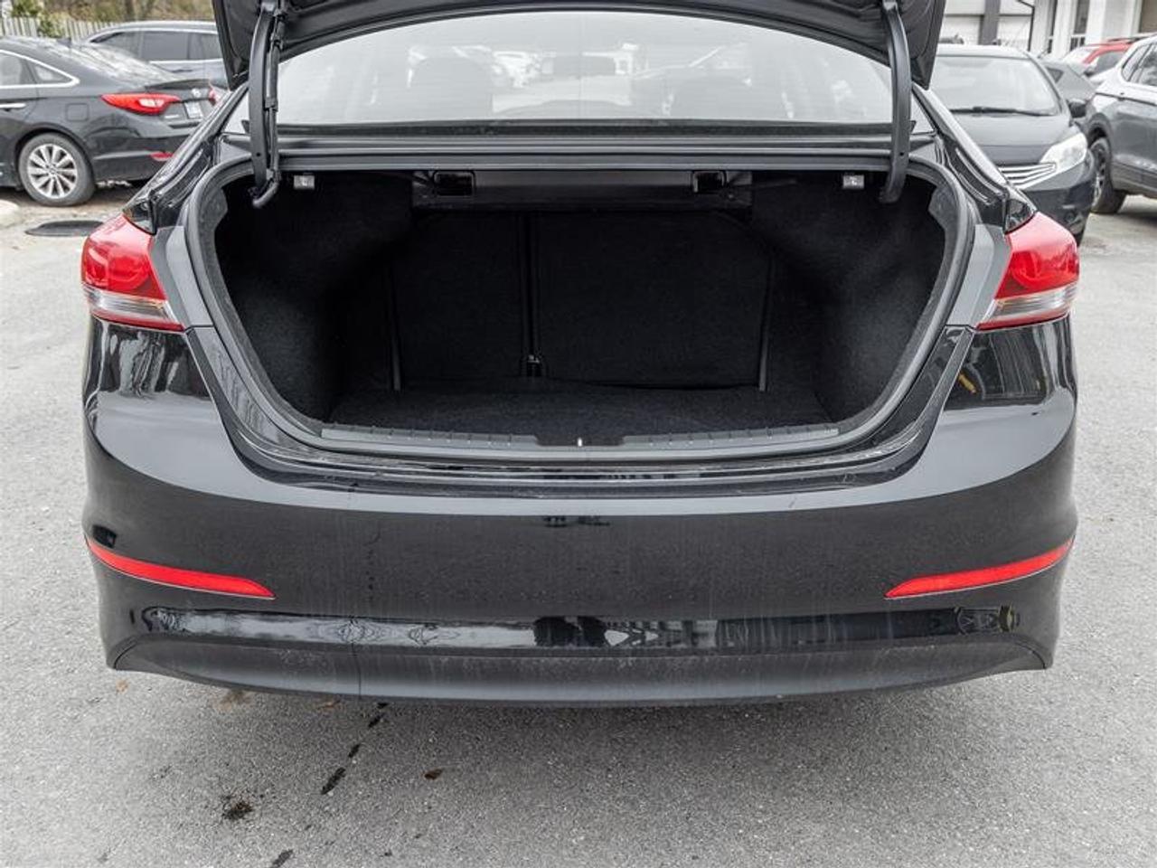 2017 Hyundai Elantra Sedan LE Photo