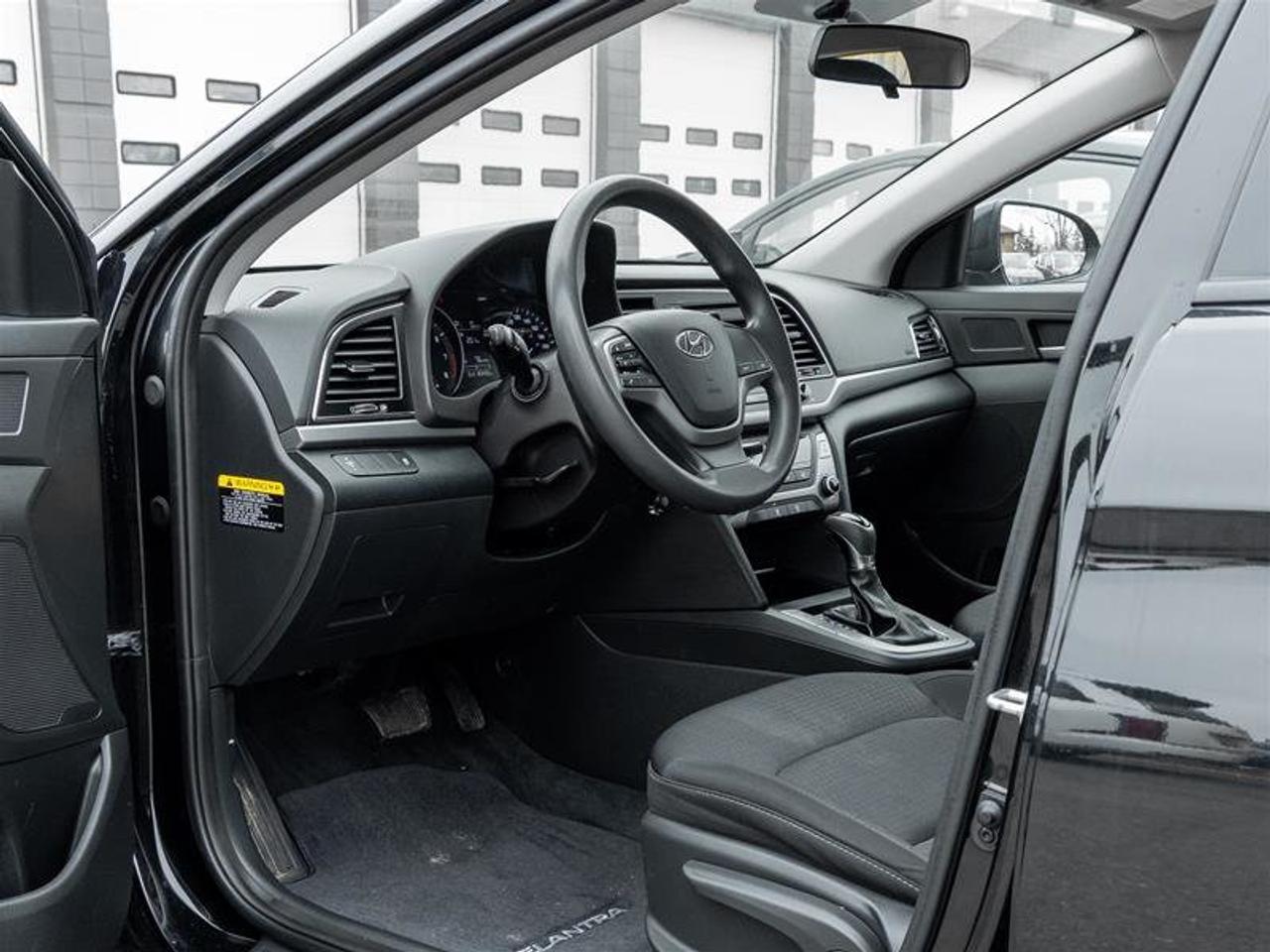 2017 Hyundai Elantra Sedan LE Photo