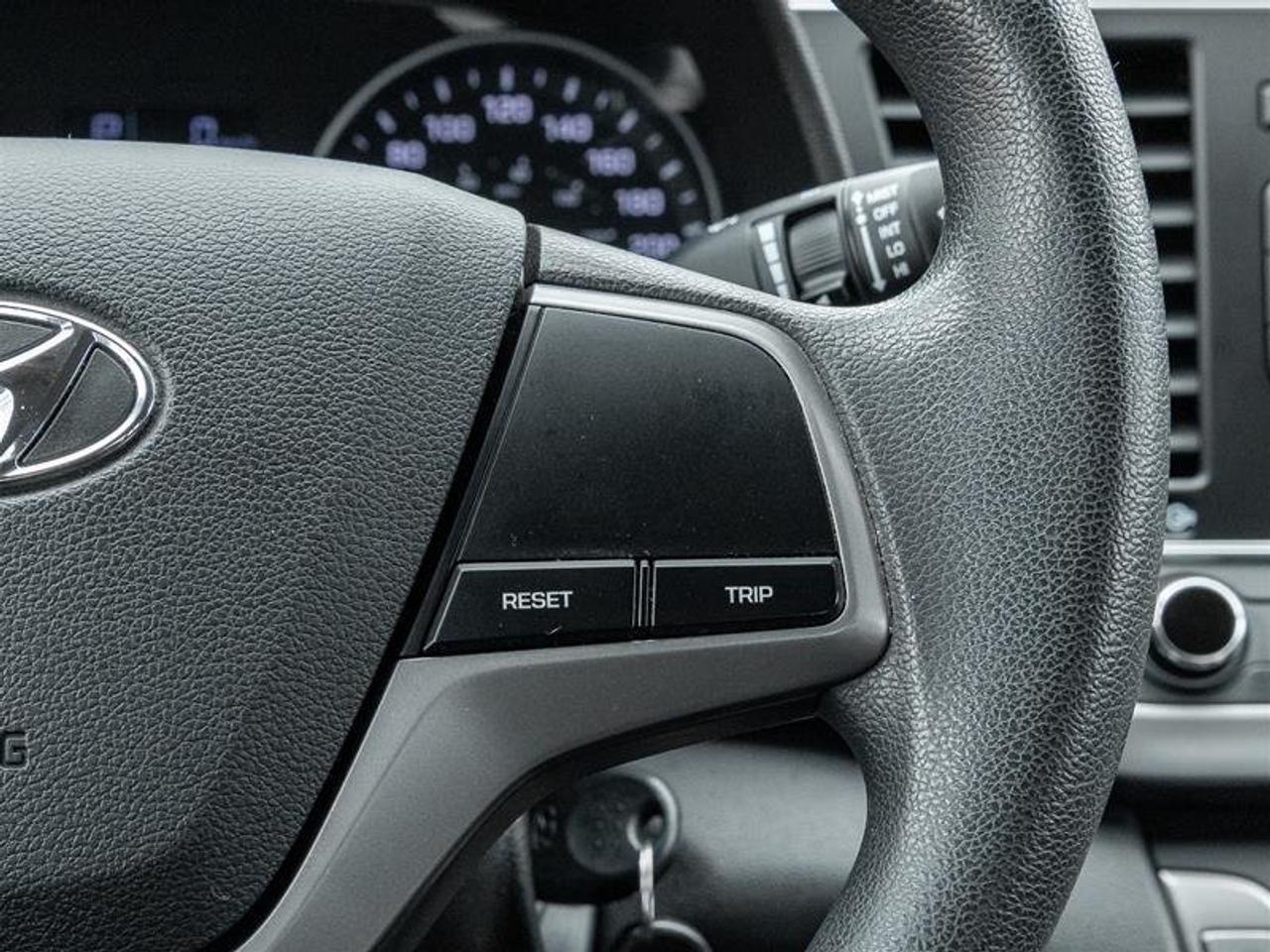 2017 Hyundai Elantra Sedan LE Photo