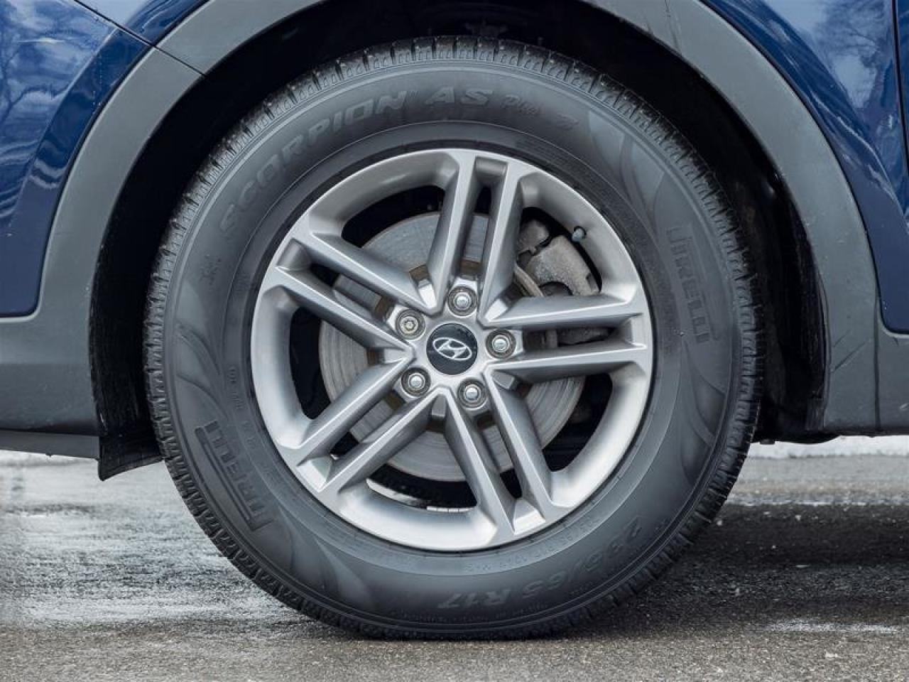 2017 Hyundai Santa Fe Sport Luxury Photo