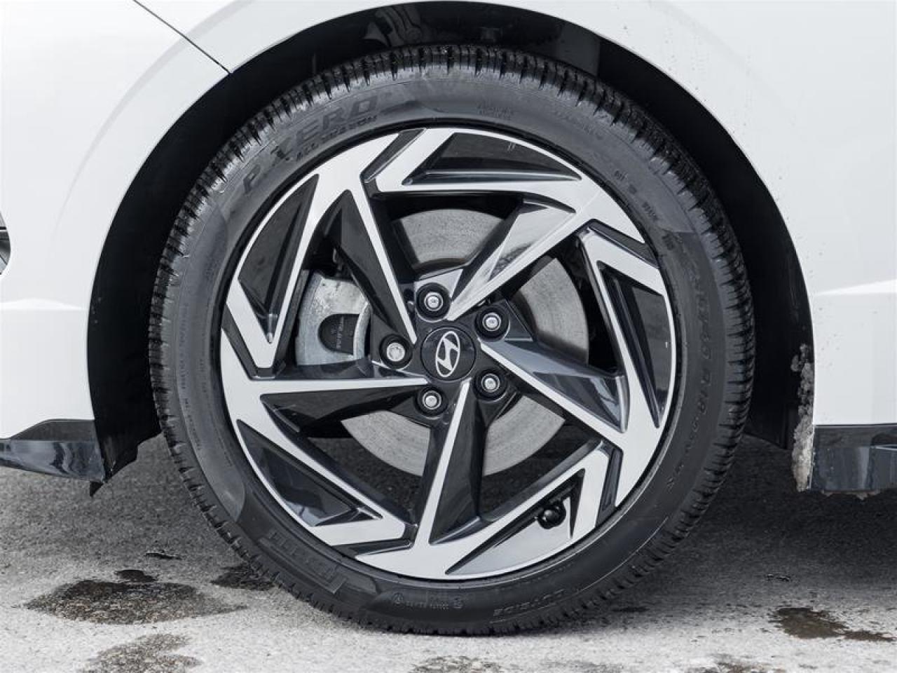 2024 Hyundai Sonata Preferred-Trend Photo3