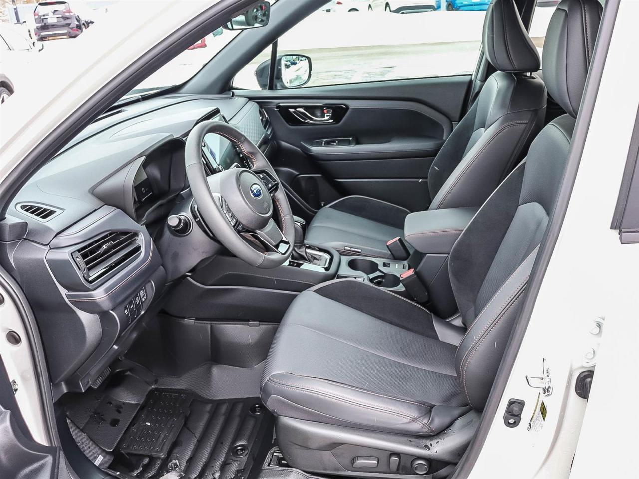 2025 Subaru Forester e-BOXER Hybrid Premier Photo