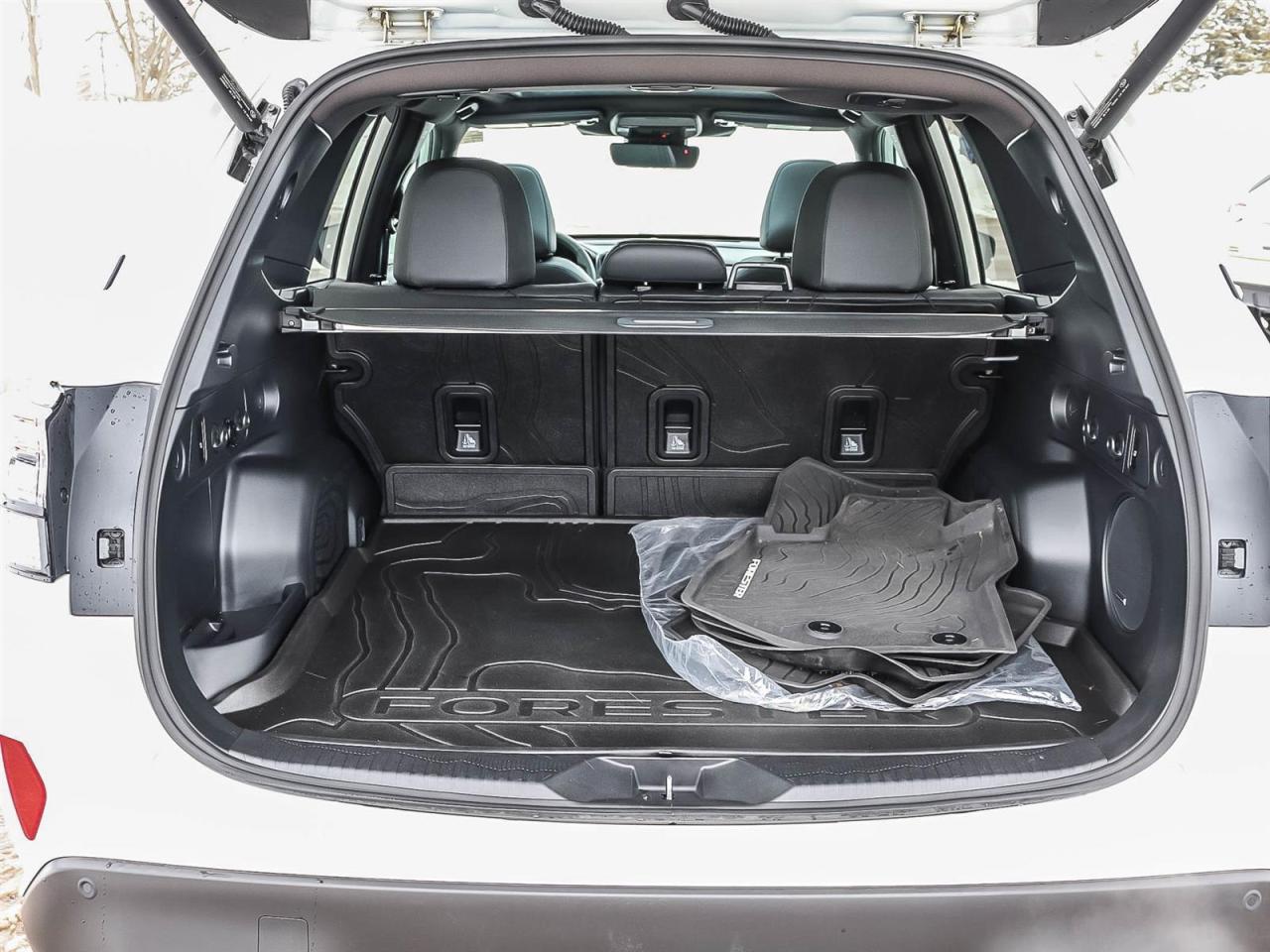 2025 Subaru Forester e-BOXER Hybrid Premier Photo