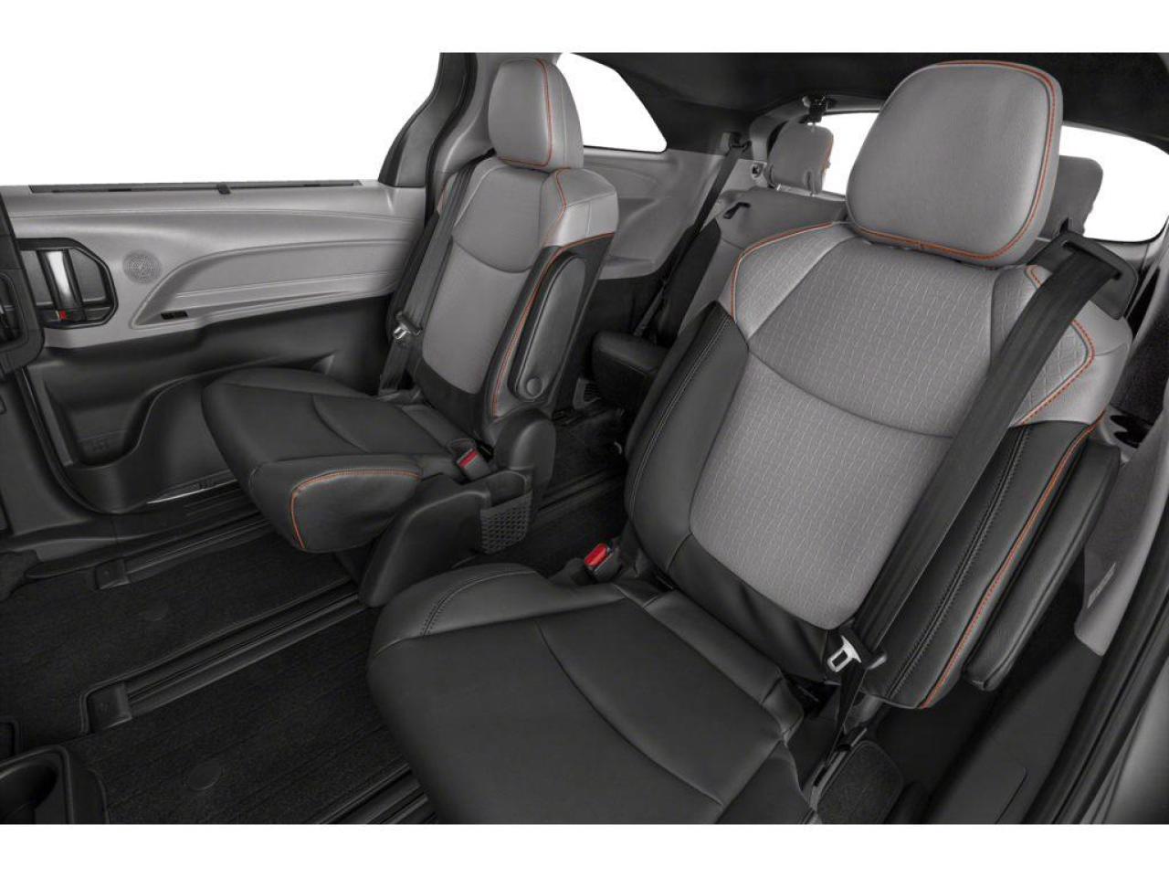 2021 Toyota Sienna XSE 7-Passenger Photo