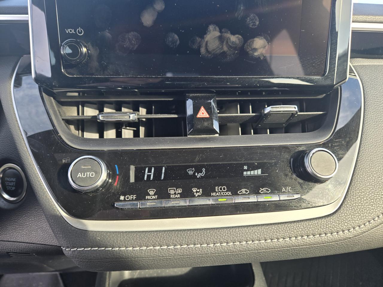 2025 Toyota Corolla SE Photo